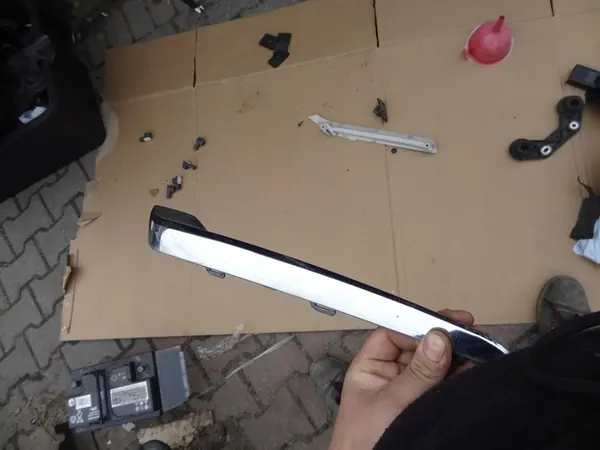 Right Grill Trim Opel Insignia B 39107903 ITA image 2