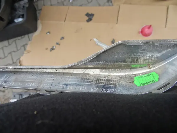 Right Grill Trim Opel Insignia B 39107903 ITA image 5