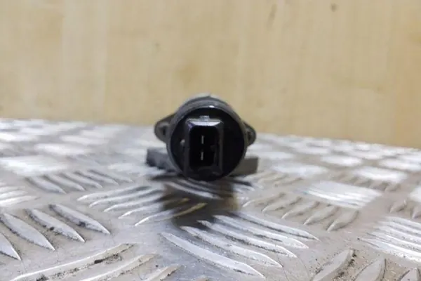 Tomgångsventil RENAULT SCÉNIC I 2.0L bensin 7700870084 image 3