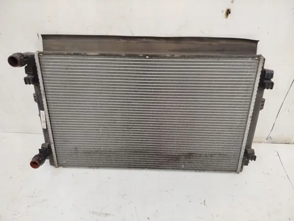 Radiateur d'eau OEM 5Q0121251GD pour Skoda Superb III image 2