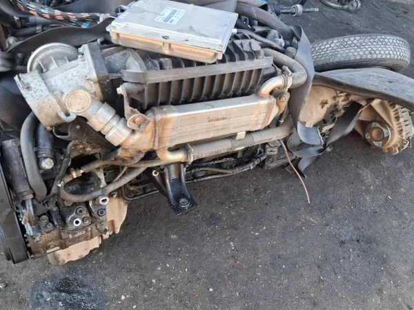 Kokonainen Moottori Mercedes ML W163 2.7 Diesel OEM A6121533279 image 6