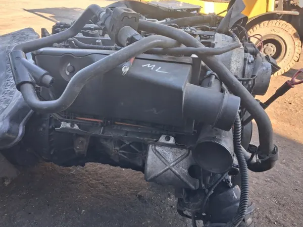 Kokonainen Moottori Mercedes ML W163 2.7 Diesel OEM A6121533279 image 8