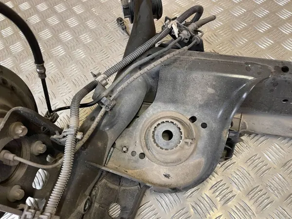Bakre balk OEM DLK39883 för Renault Clio V image 3