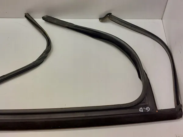 Junta de puerta VW Tiguan OEM 5N0839432F trasera derecha image 5