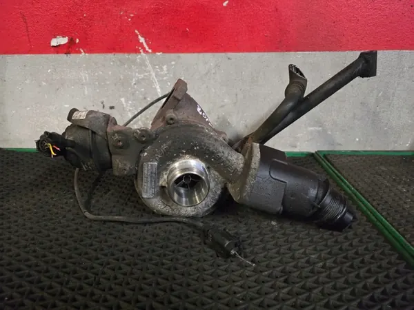 Turboahdin OEM 03L145721A Audi A4 B8 2.0 TDI:lle image 2