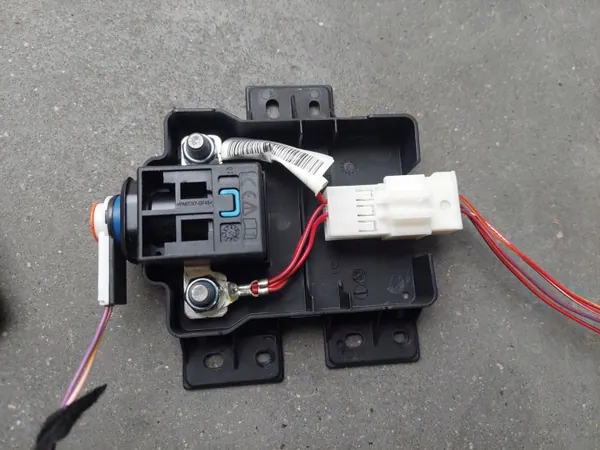 Batteripyroteknisk säkring OEM A0005408250 Mercedes image 3