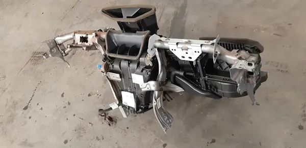 Núcleo calefactor VW Tiguan I OEM 5M1820003CC image 4