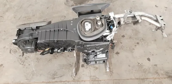 Núcleo calefactor VW Tiguan I OEM 5M1820003CC image 5