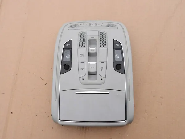 Audi A8 Interieurverlichting OEM 4H0947135R - Gebruikt image 2