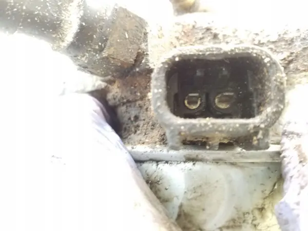 Filtro de combustível Volvo V70 usado OEM 8683092 image 5