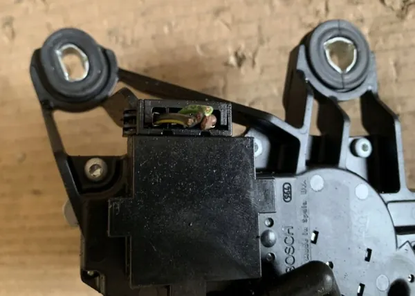 OEM 0390201592 Bakrutorrensmotor för VW Golf IV image 3
