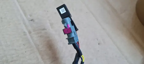 Audi A4 S4 Takakamera Mikrokytkin 3V0827566L image 2