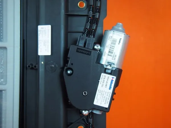 Moteur de store de toit Audi A5 8T OEM 8T8877041E image 7