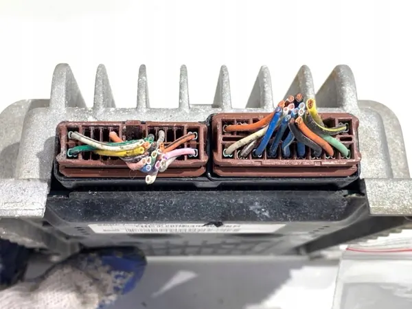 Renault Koleos I Verstärker 28061-61000 Signalmodul image 4