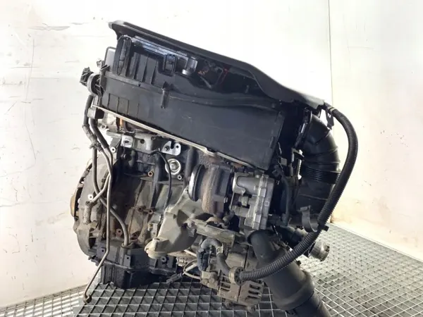 Mercedes 2.1L Dieselmotor OEM 651925 136PK image 3