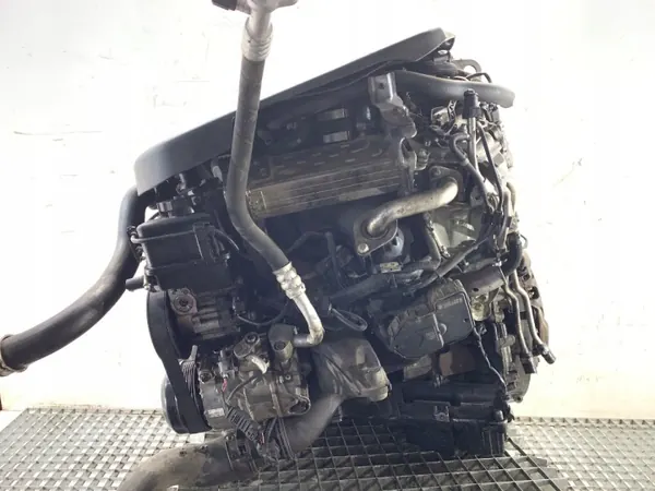 Mercedes 2.1L Dieselmotor OEM 651925 136PK image 5