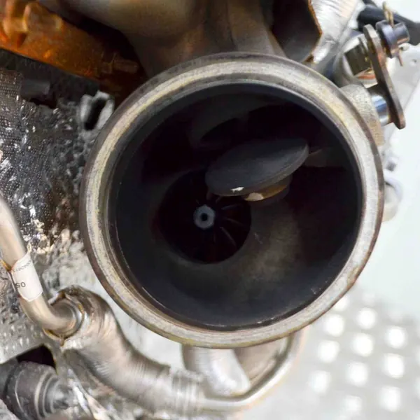 BMW 5 (G30) Moottori 2.0L 135kw 2018 OEM 72344186 image 7