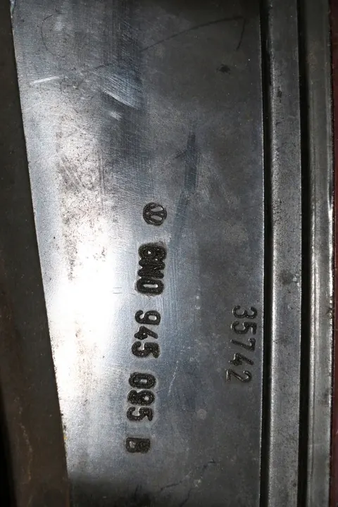 Lanterna traseira esquerda Volkswagen Polo 3 OE 6N0945095B image 2