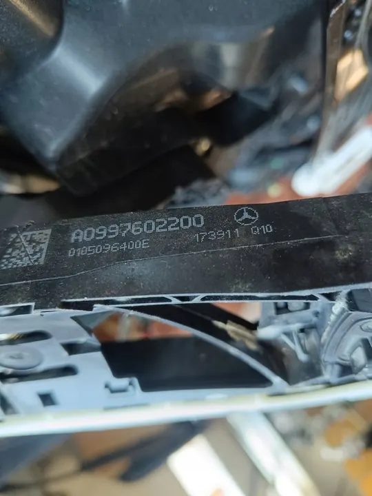 Höger framlås Mercedes-Benz S W222 A2227601400 image 10