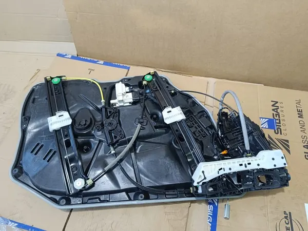 Höger framlås Mercedes-Benz S W222 A2227601400 image 4