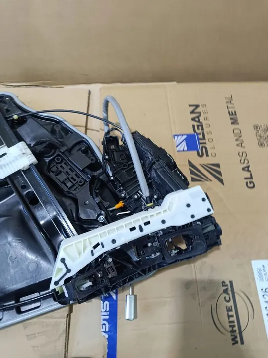 Höger framlås Mercedes-Benz S W222 A2227601400 image 9