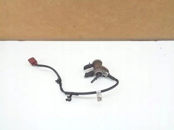 Injecteur AdBlue OEM 04L131113Q pour VW Sharan 2.0 TDI image 2