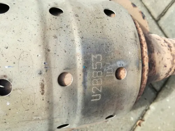 OEM HYUNDAI IX35 2009-2015 Silencieux Central Catalyseur image 6