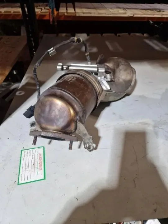 OEM 1K0131701EE Catalyseur VW d'occasion image 2