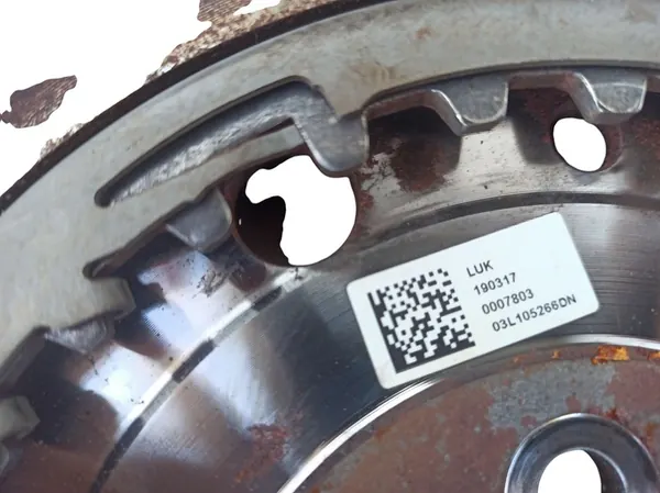 Audi A3 Kaksimassavauhtipyörä 03L105266DN Kytkin 1.4 TFSI image 2