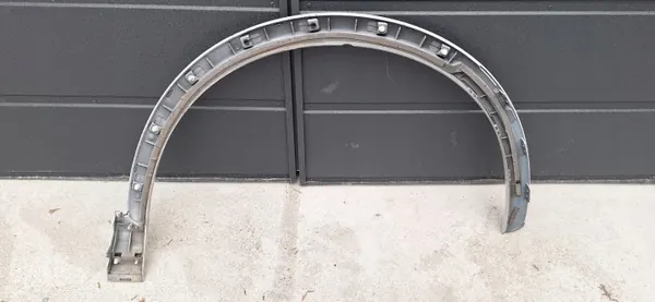 Audi Q3 8U Etu vasen lokasuojus OEM 8U0853717C image 4