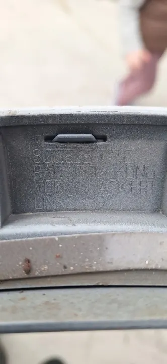 Audi Q3 8U Etu vasen lokasuojus OEM 8U0853717C image 6