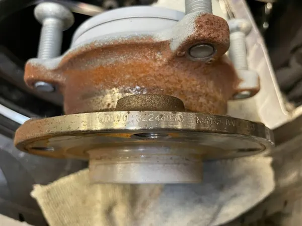 OEM 32246873 Moyeu Roulement Roue Arrière - Occasion image 3