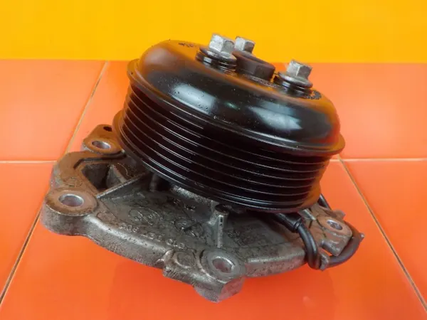 Vesipumppu OEM GX73-8509-AA Range Rover Evoque 2.0D:lle image 3