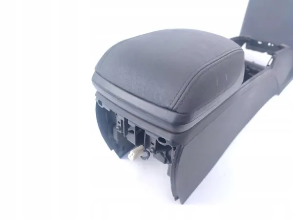OEM 30755349 Middenconsole Armsteun Volvo S40 II image 3