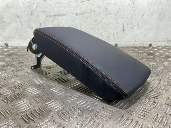 Accoudoir console Subaru XV OEM FBZ17201 - Occasion image 4