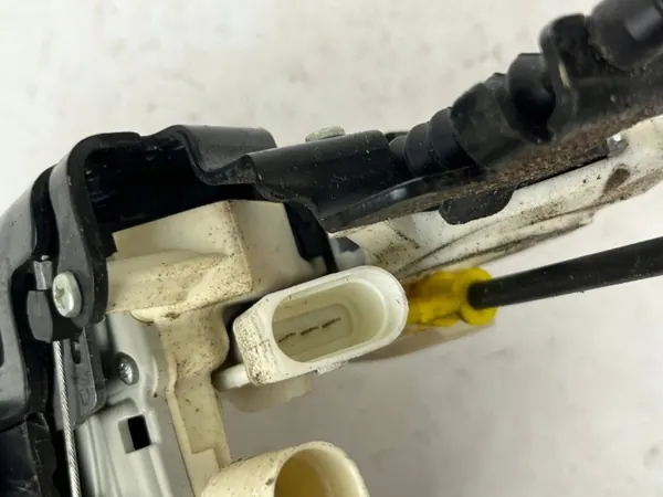Türfeststeller Audi Q7 4M OEM 4M0839016K image 5