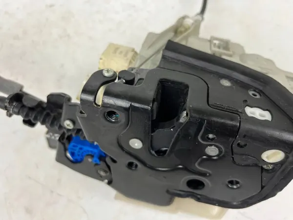 Türfeststeller Audi Q7 4M OEM 4M0839016K image 7