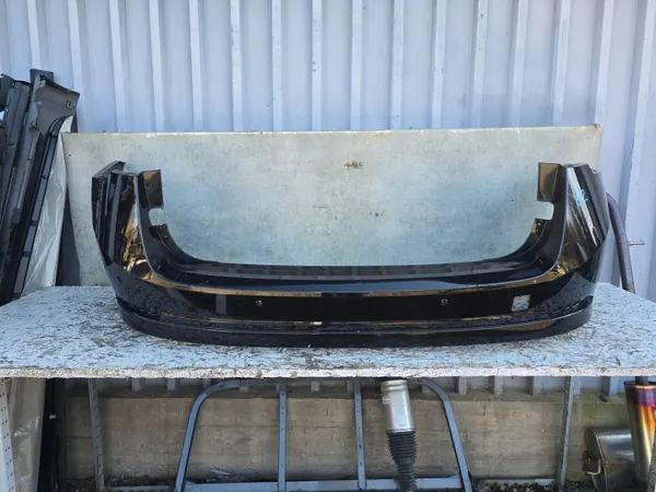 Parachoques trasero Skoda OE OEM 5E7807421 Q12 - Usado image 2