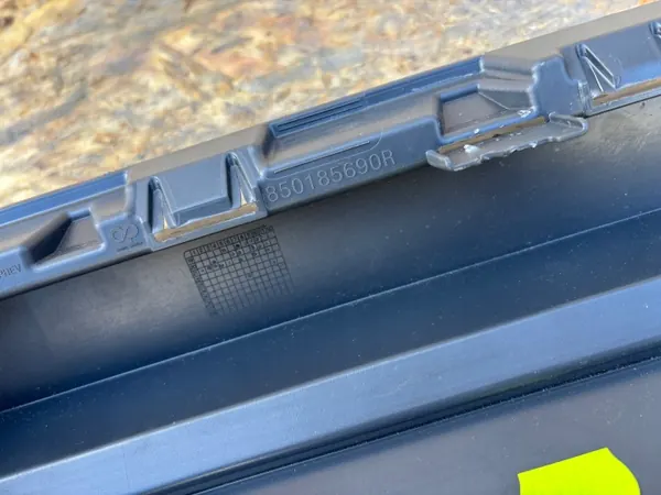 Renault OE 850185690R Spoiler Diffuser Achterbumper image 6