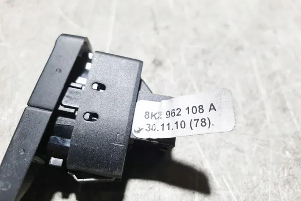 Centrale vergrendelknop AUDI A5 2.0L Diesel 2012 image 2