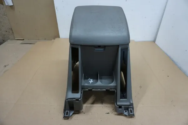 OEM PATROL Y61 PODŁOKIETNIK 7 Middenconsole Armsteun image 3