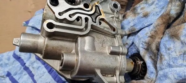 A5 8W Olje Pump 2.0 TFSI 06H115105DH image 2