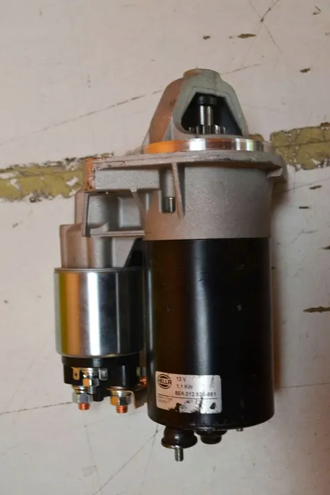 Motor de arranque Hella 8EA 012 526-861 image 7
