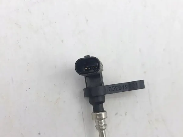 Sensor Temperatura Líquido OEM 05E919501 Seat Ibiza V image 5