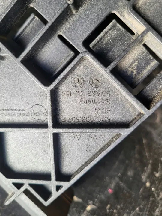 Skoda Motorsteuergerät-Halterung OEM 5Q0906507F image 5
