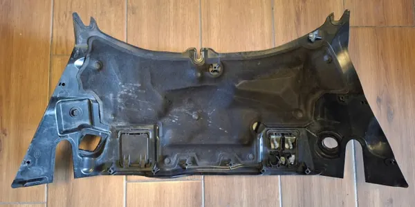Mercedes W205 Schottwandabdeckung OEM A2056207501 image 3