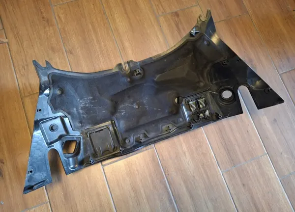 Mercedes W205 Schottwandabdeckung OEM A2056207501 image 5