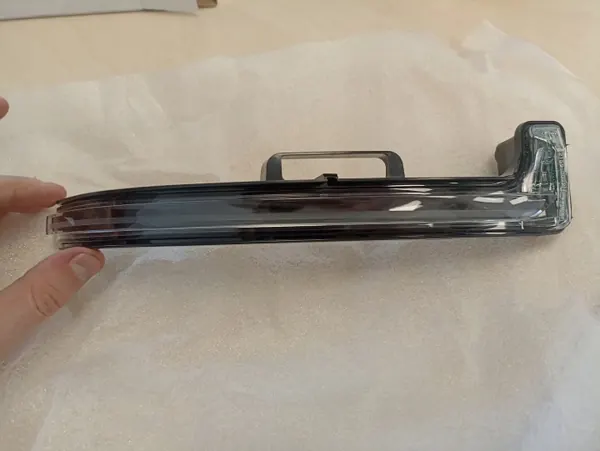 Clignotant rétroviseur Peugeot 3008/5008 OEM 21593024 image 2