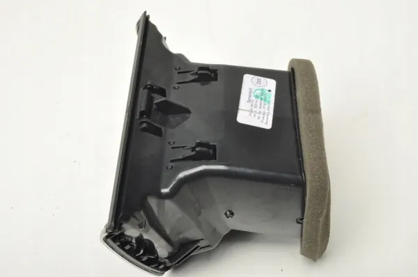 Ilmastointihila OEM 5E0819203C Skoda Octavia III:lle image 3