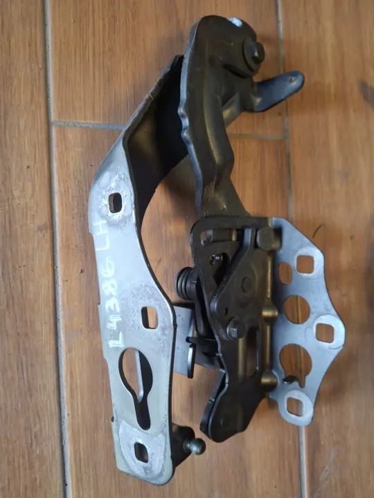 Charnière de Capot Mercedes W205 Gauche/Droite OEM A2058800828 image 4